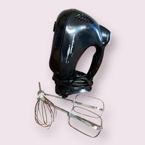 Hamilton Beach Performance 6-Speed Hand Mixer in Black